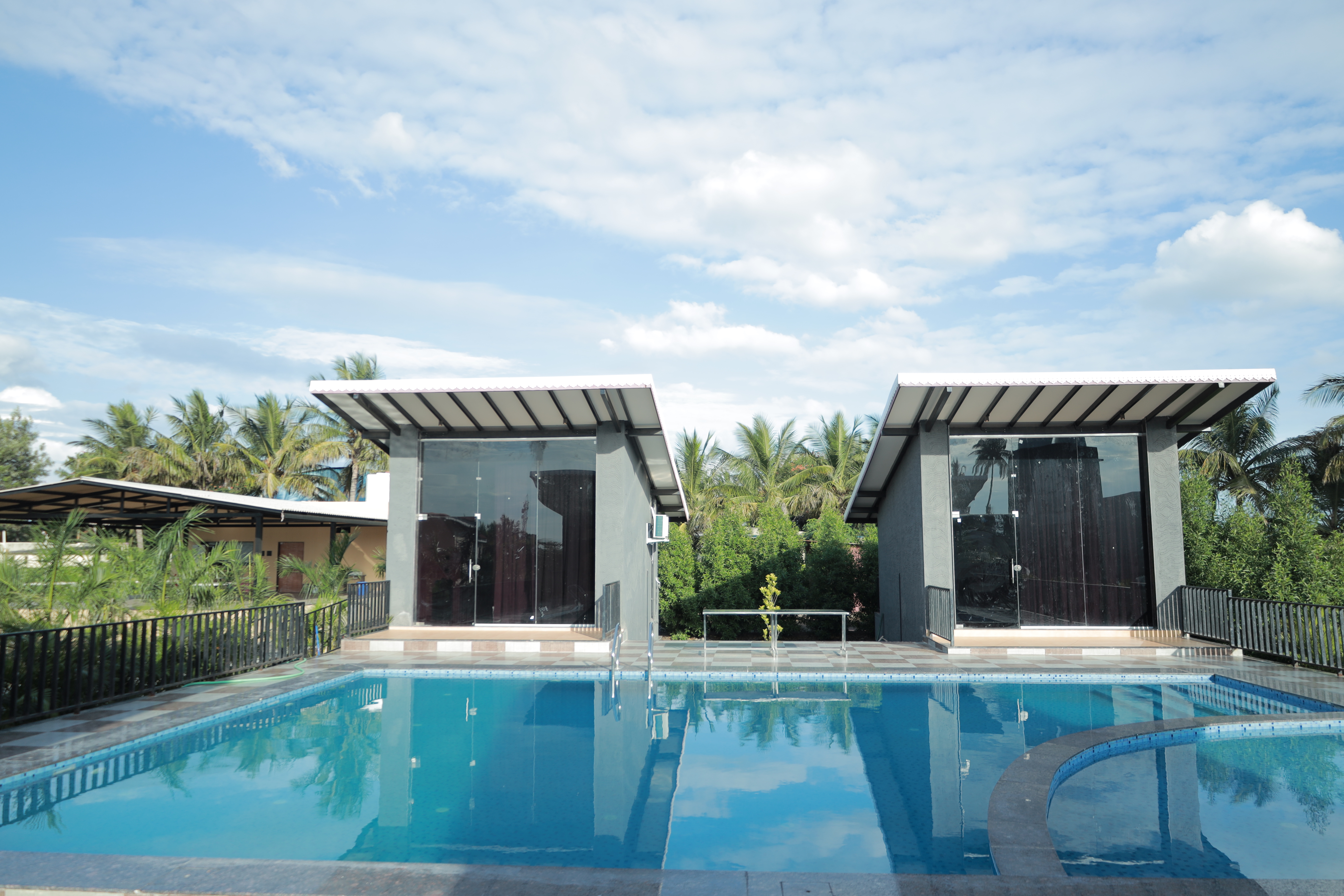 Alkraj Resort And Spa wedding lawn Maharashtra